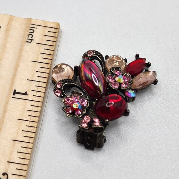 Vintage Red Rhinestone Flower Bouquet Cluster Clip On Earrings Unique Stone Pink